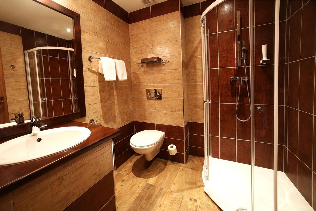 Apartments & Suites Zluta Hruska Пилзен Екстериор снимка