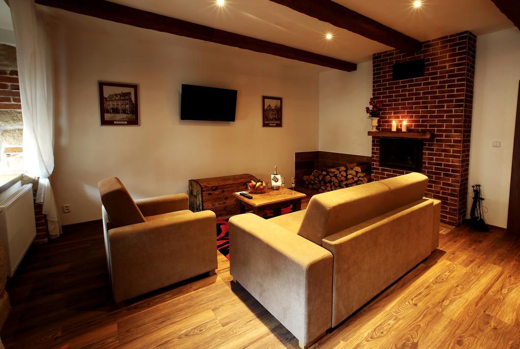 Apartments & Suites Zluta Hruska Пилзен Екстериор снимка