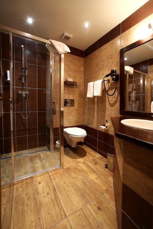 Apartments & Suites Zluta Hruska Пилзен Екстериор снимка