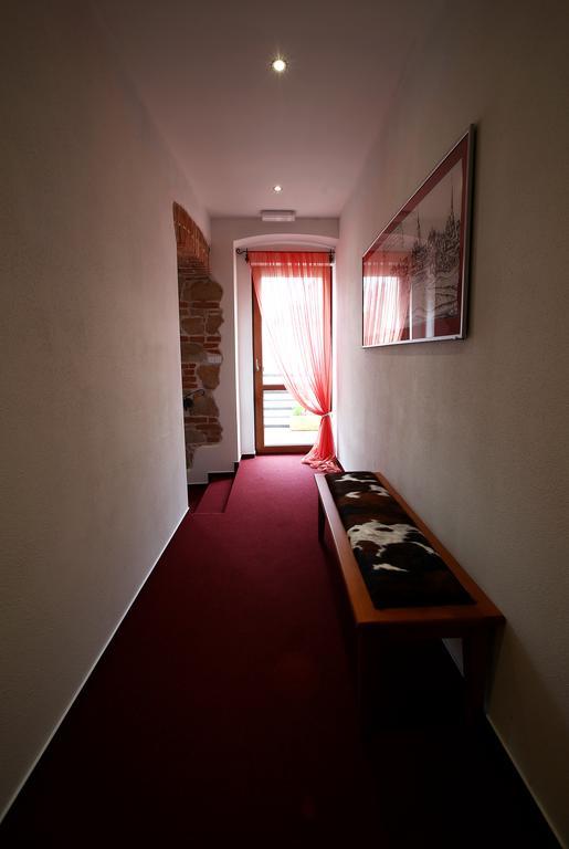 Apartments & Suites Zluta Hruska Пилзен Екстериор снимка