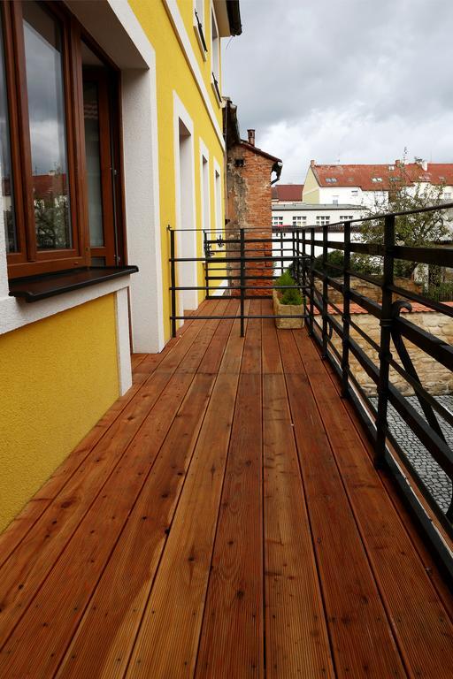 Apartments & Suites Zluta Hruska Пилзен Екстериор снимка