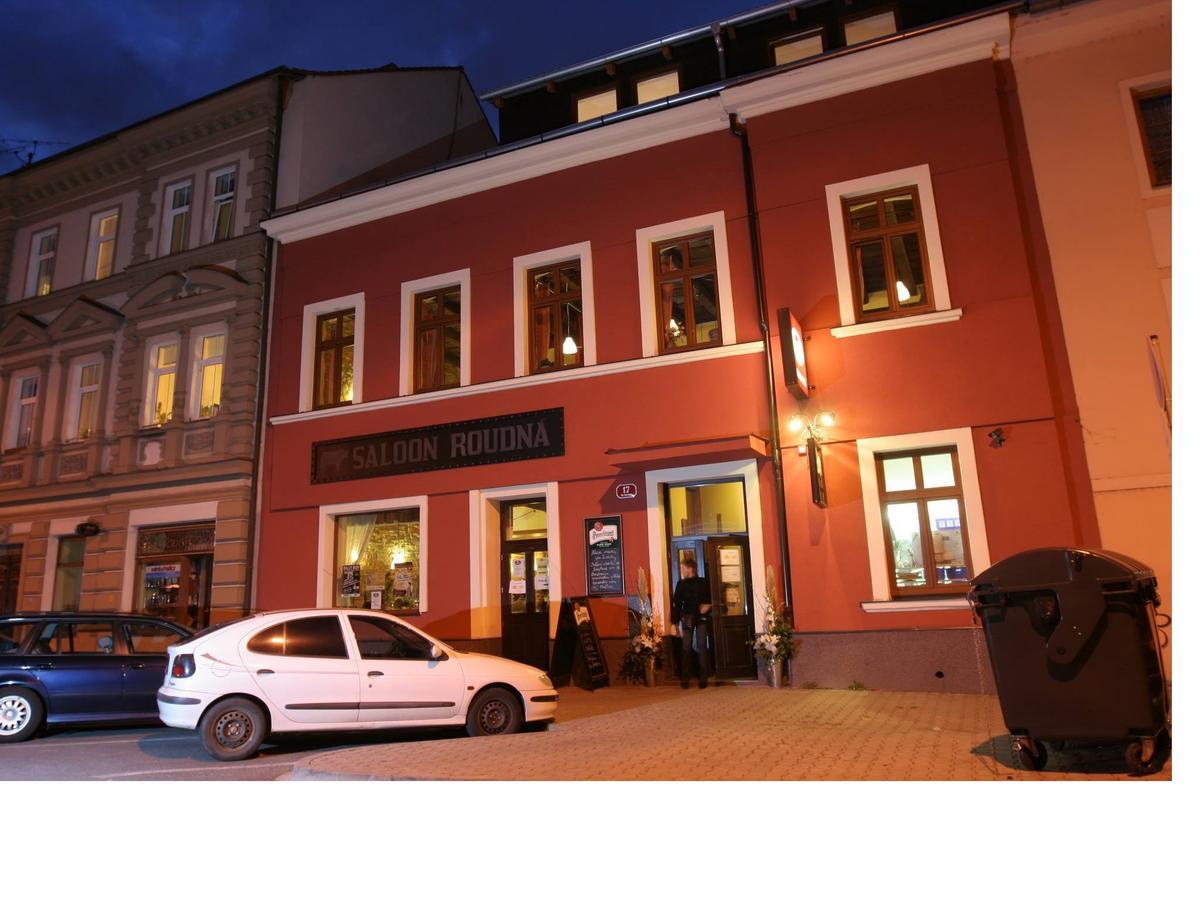Apartments & Suites Zluta Hruska Пилзен Екстериор снимка